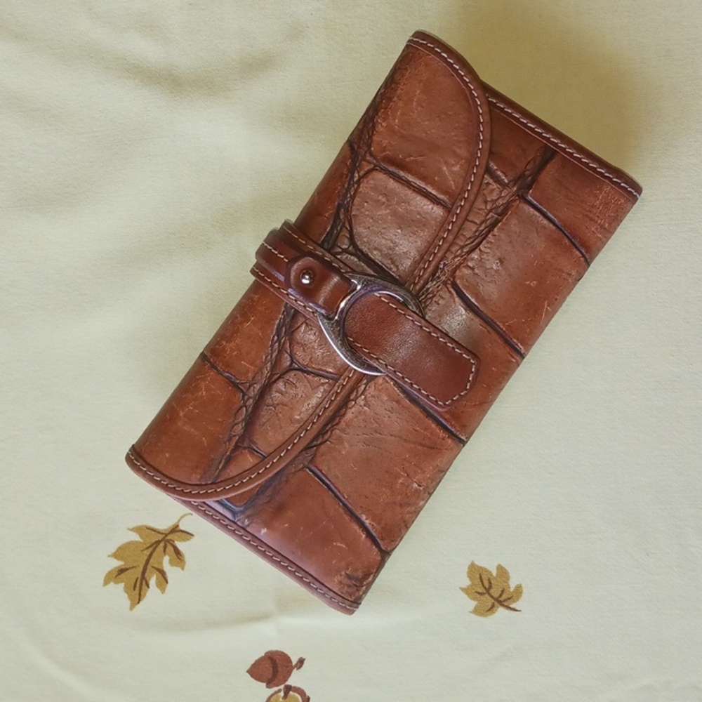 Dooney & Bourke~ Brown Leather, Croc embossed, snap wallet